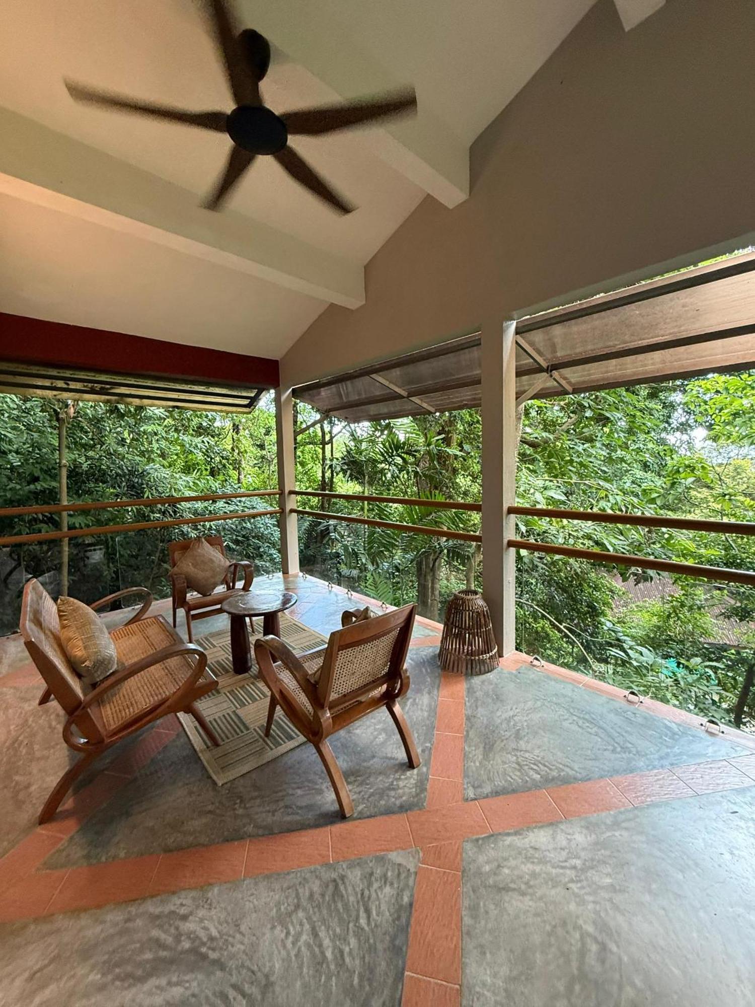 Ambong Rainforest Retreat Pantai Cenang  Luaran gambar
