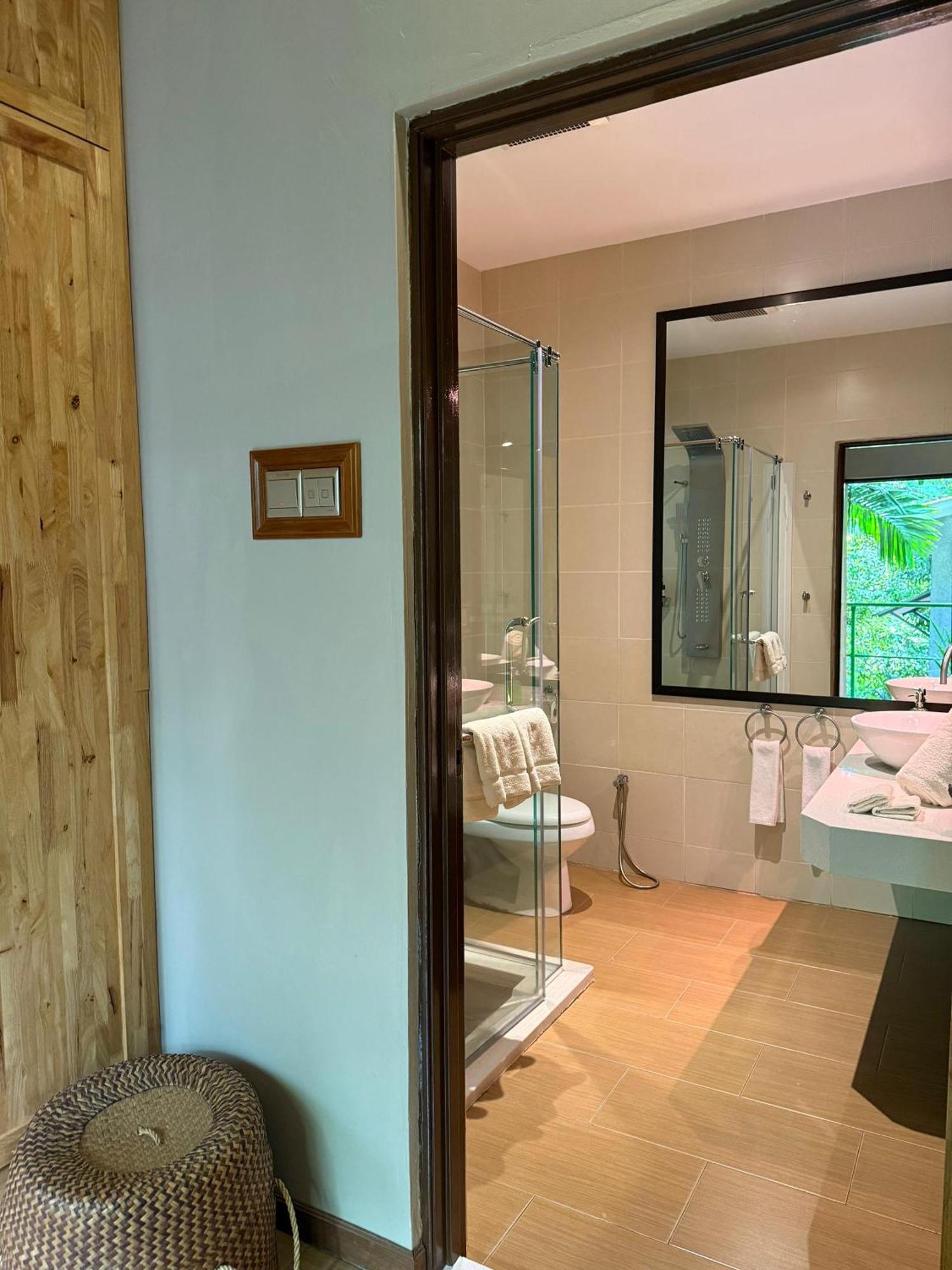 Ambong Rainforest Retreat Pantai Cenang  Luaran gambar