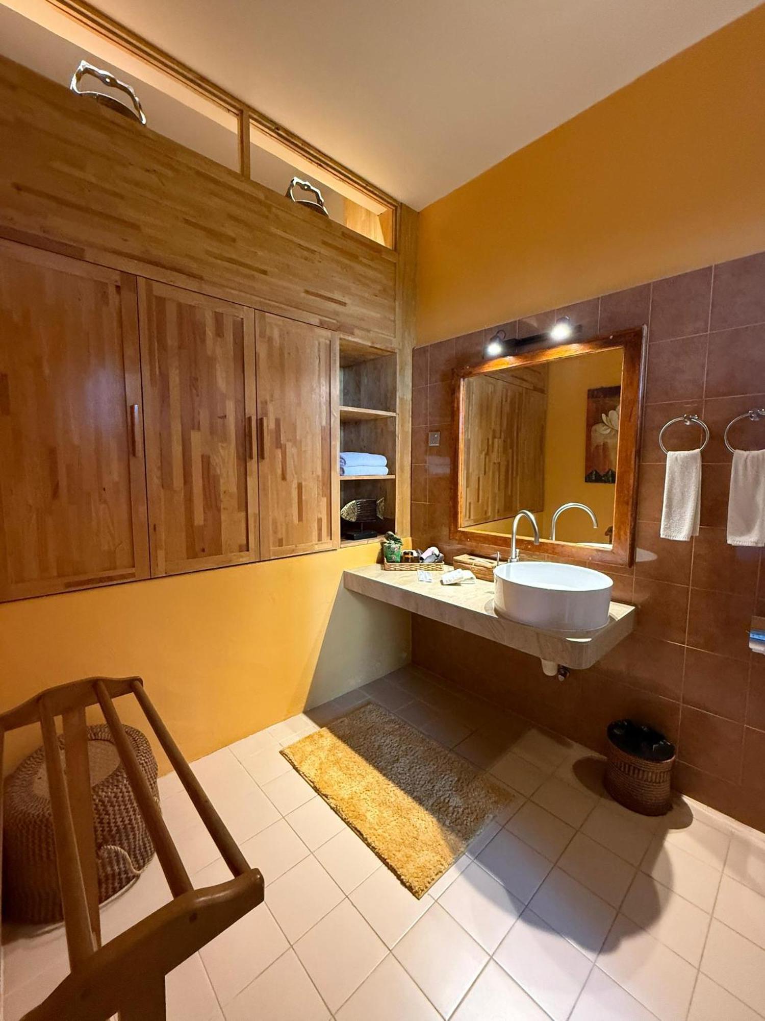 Ambong Rainforest Retreat Pantai Cenang  Luaran gambar